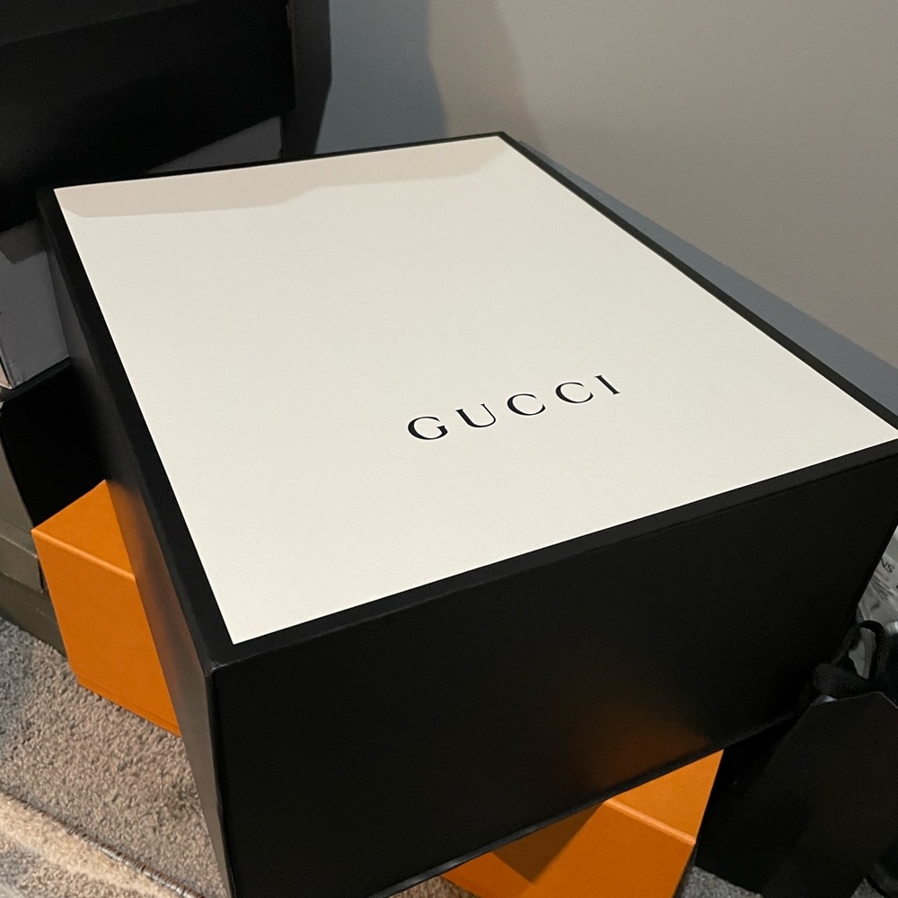 Gucci - Picture 6 of 8